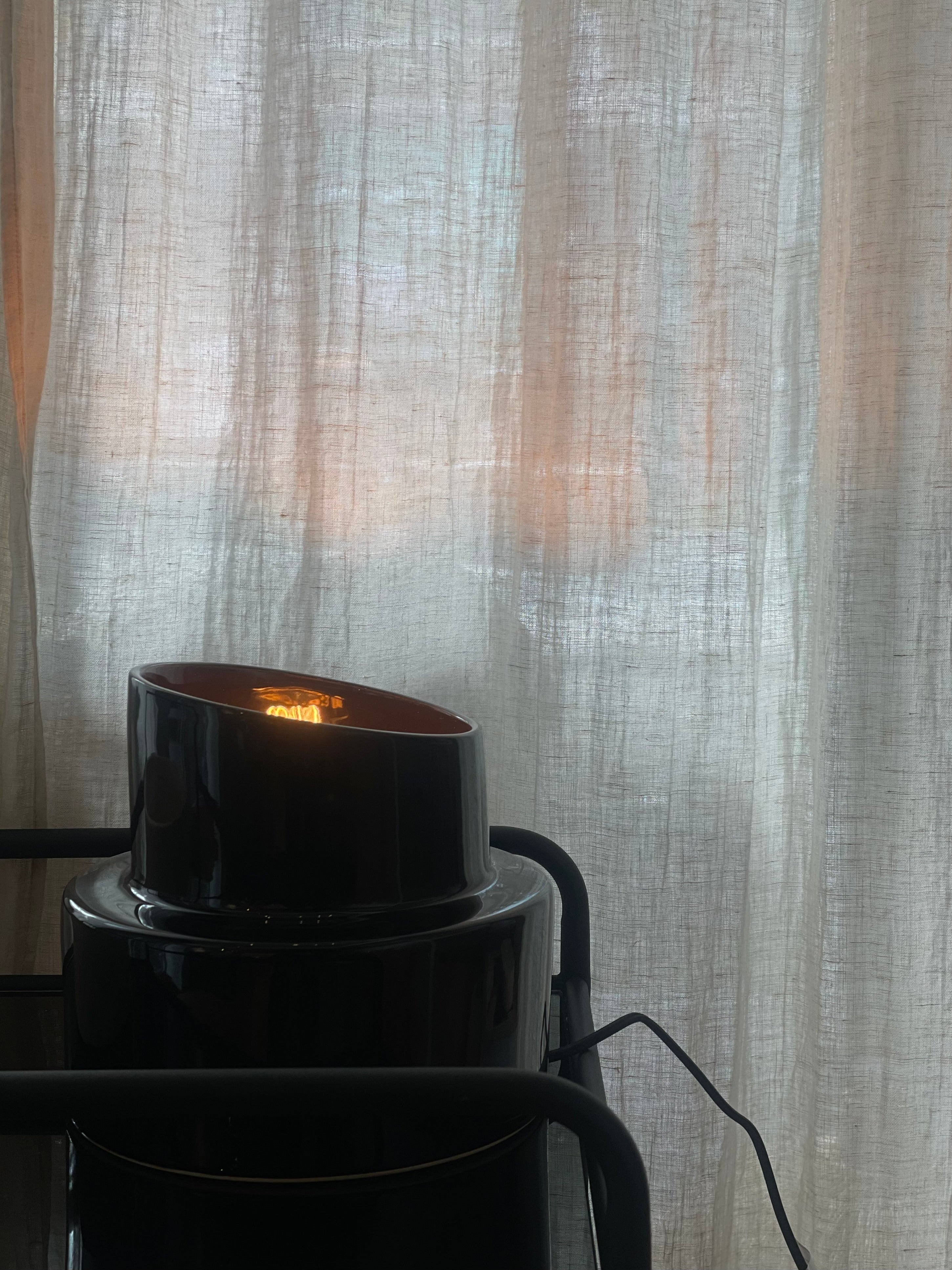 Lampe de table noire Pillar - Coseincorso