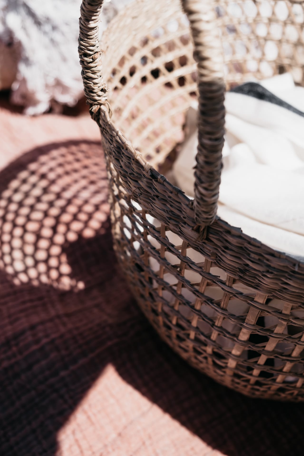 Panier de rangement en jonc de mer