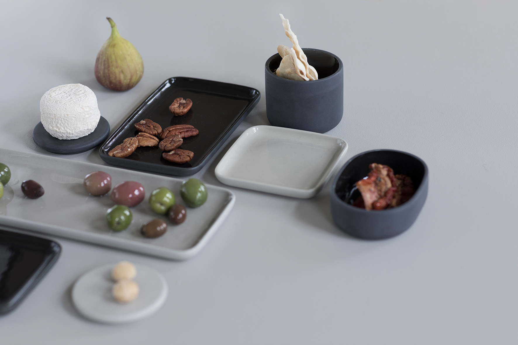 Beige rectangular tray L - Bertrand Lejoly