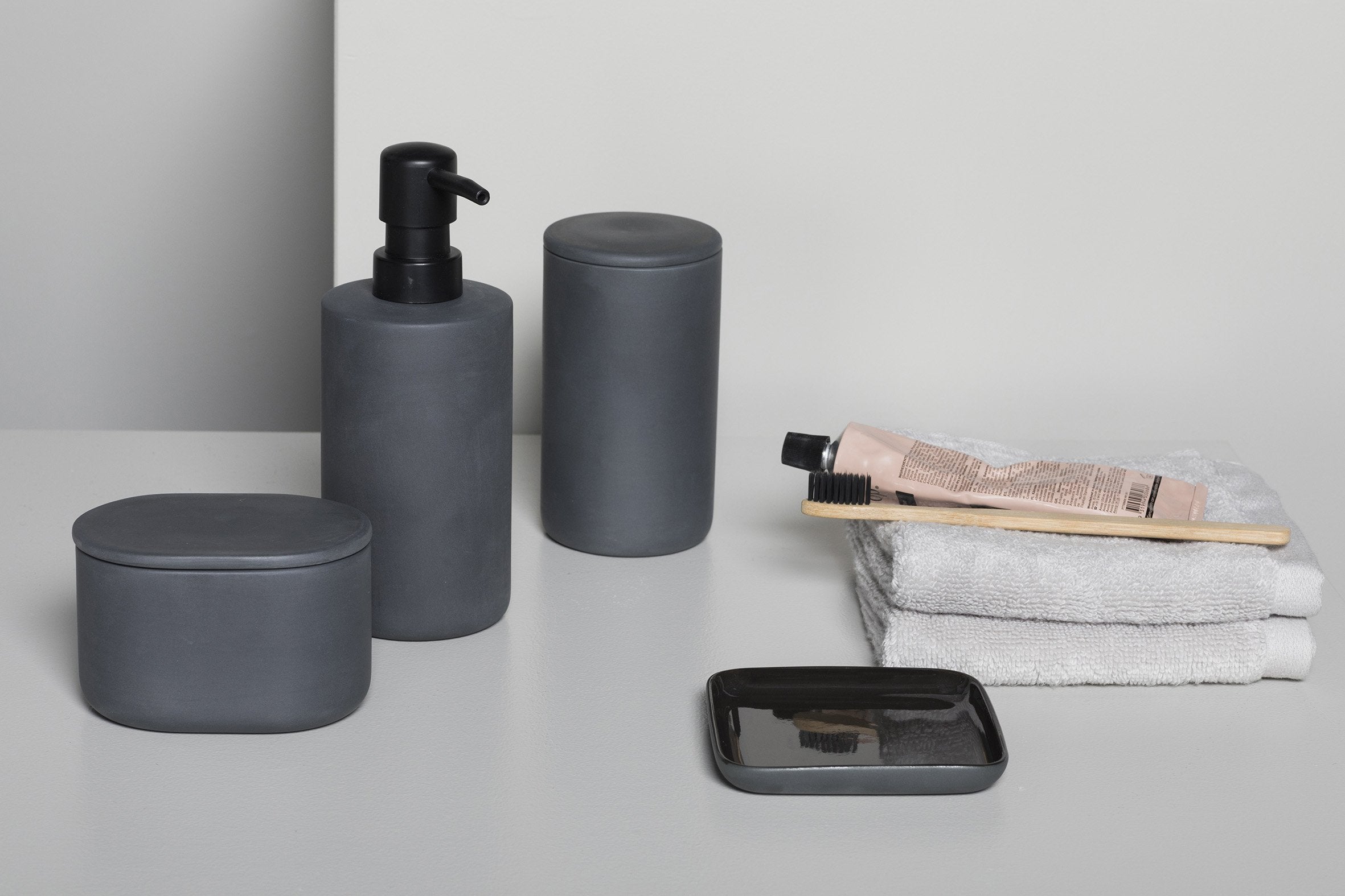 Soap dispenser grey - Bertrand Lejoly