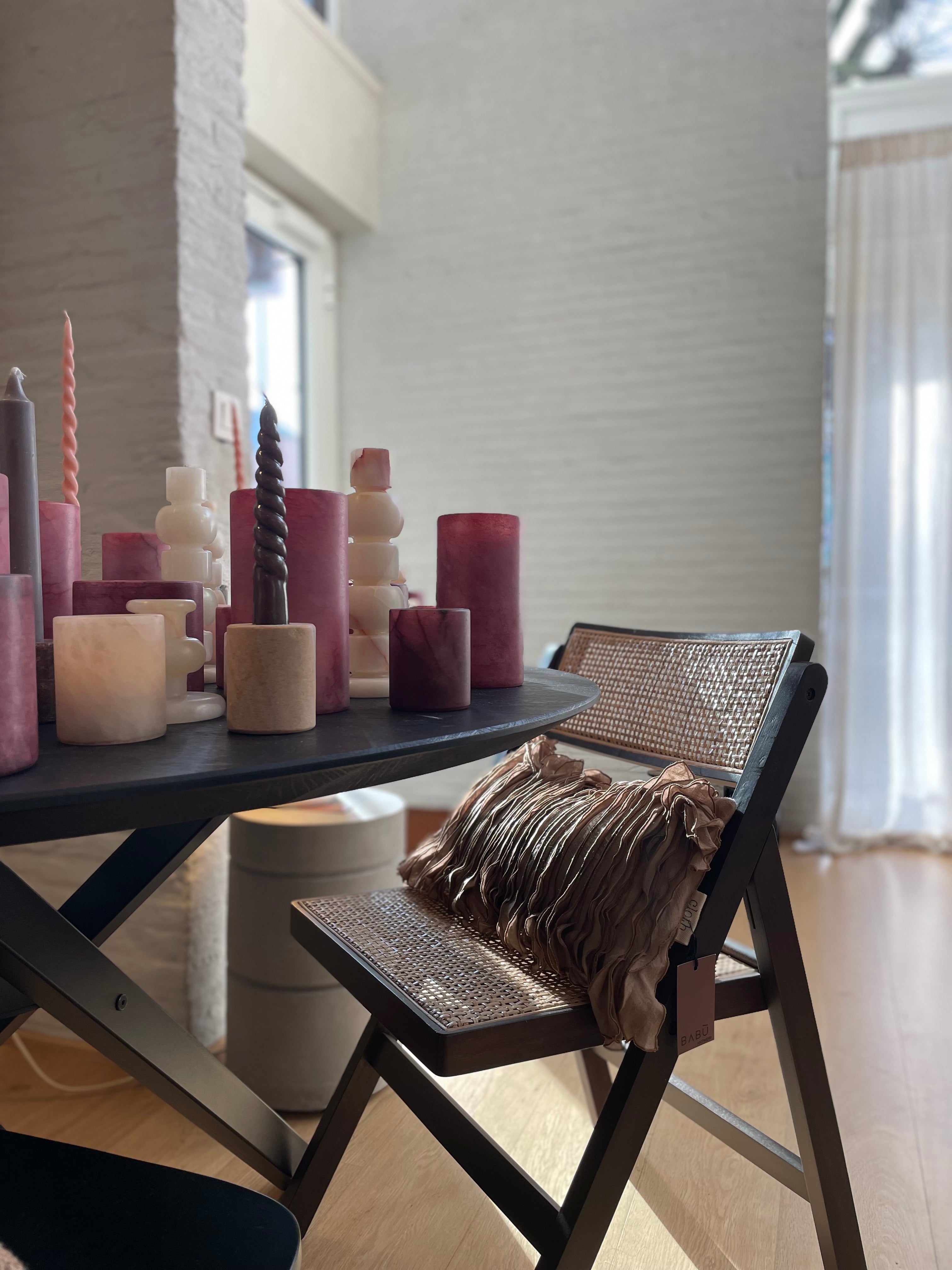 Bougeoir en albâtre bordeaux S