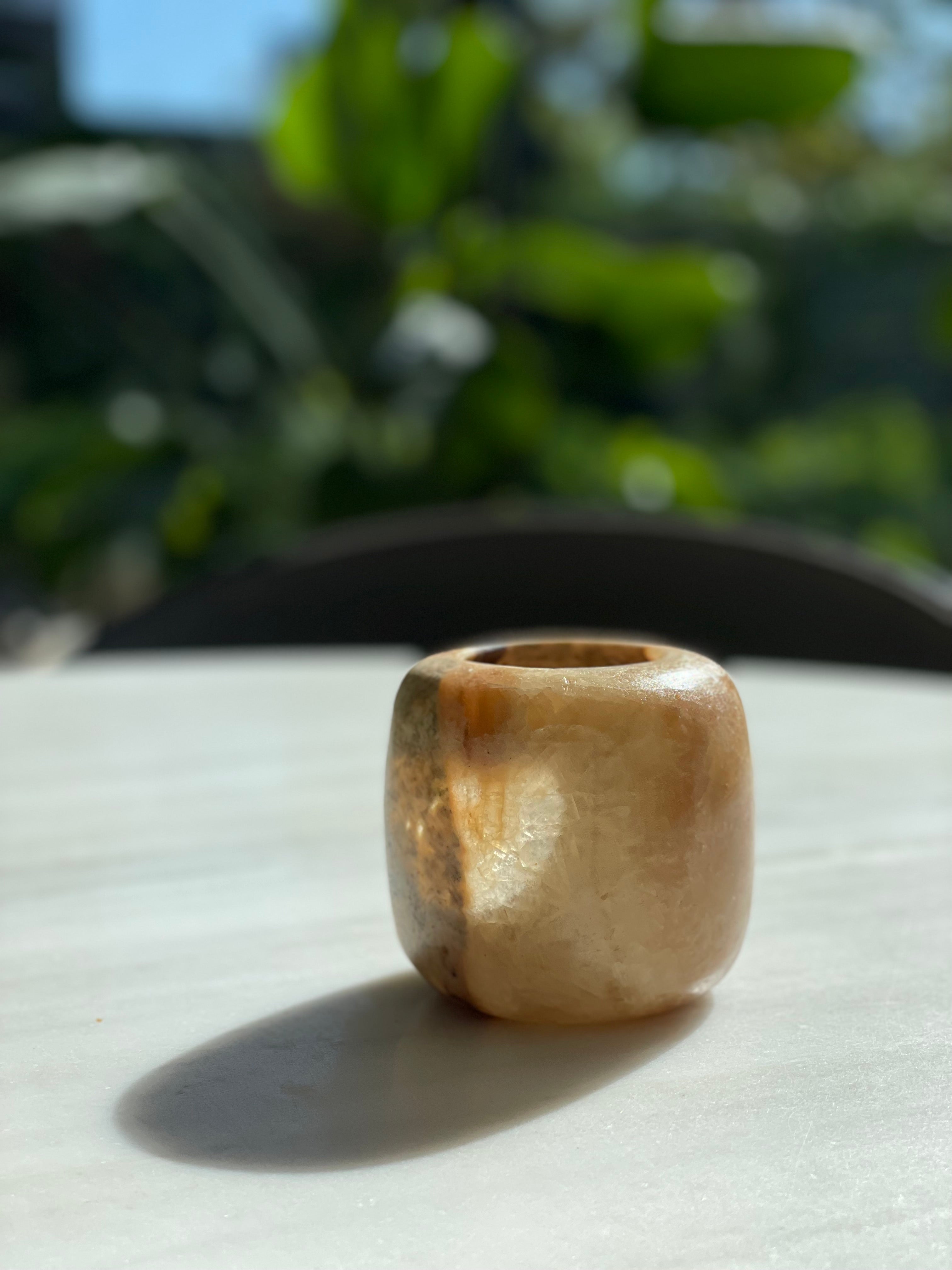 Egyptische albast bolletje