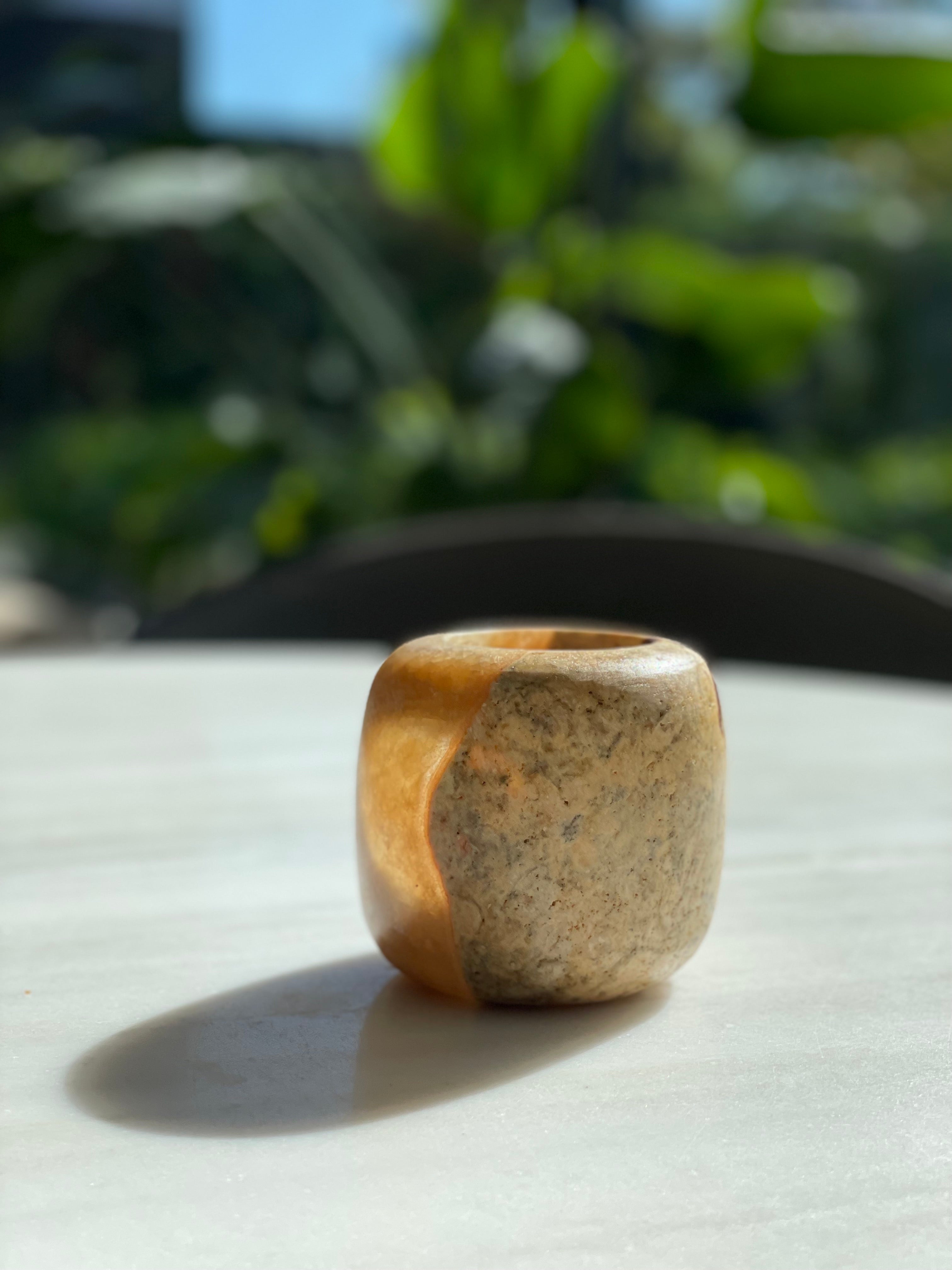 Egyptische albast bolletje