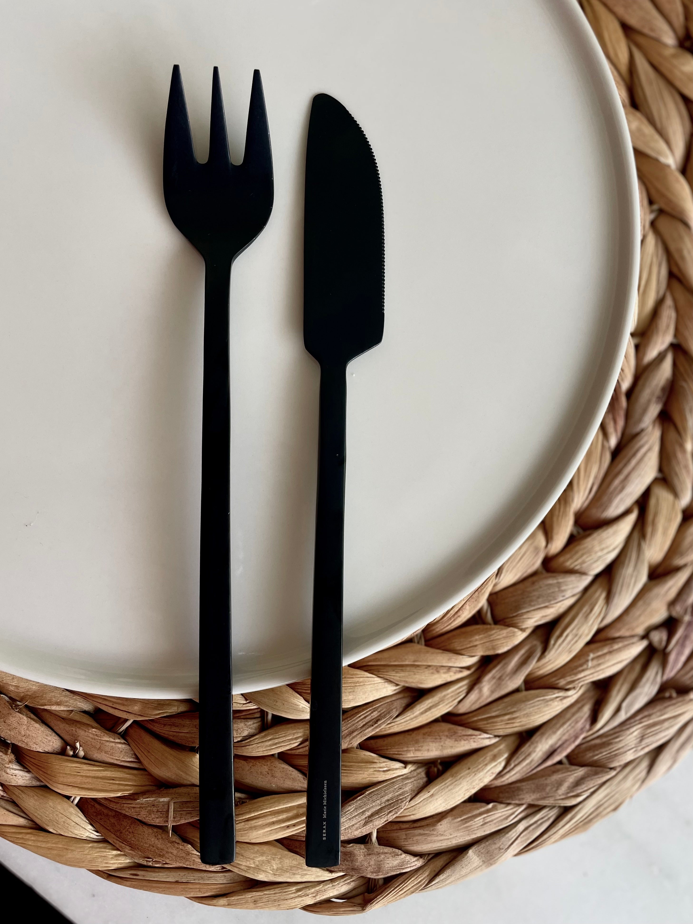 Black cutlery - set for 6 - La Mère by Marie Michielssen